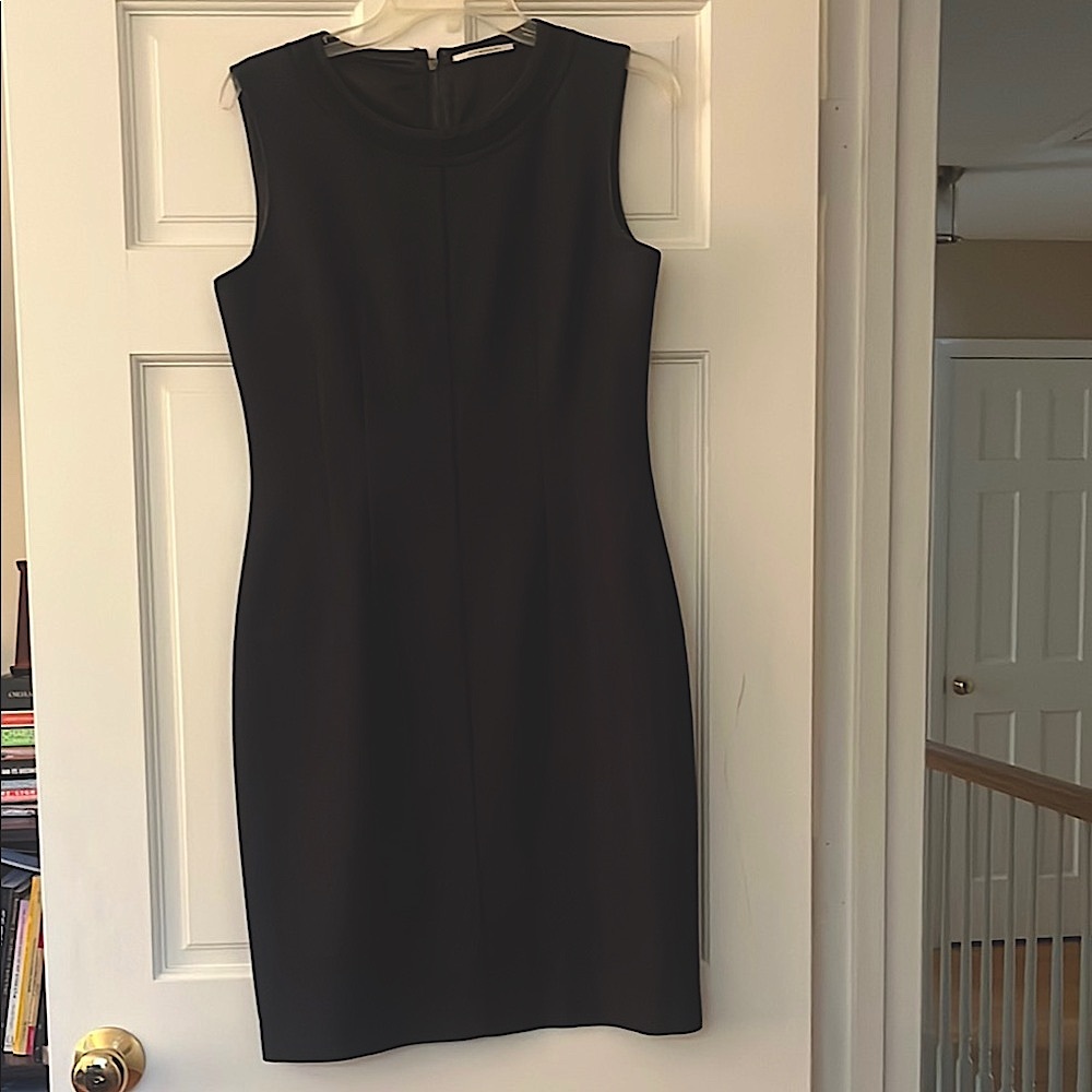 Tahari Blue with some Black Sleeveless Sheath Slimming Dress with Lining